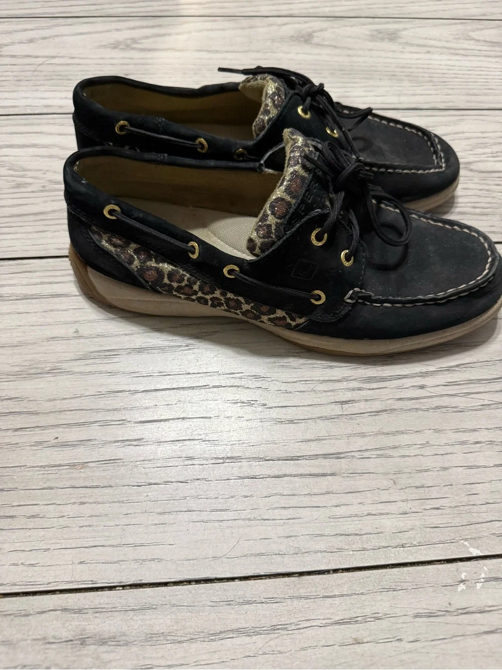 Women’s Sperry Black Suede Boat Shoes with Leopard metallic Trim size 9